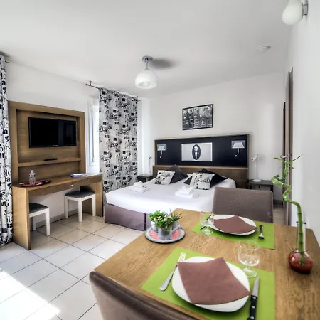 Hotell Comfort Le Maestria 3*